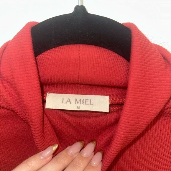 Rust Colored Turtle Neck - Picture 3 of 5